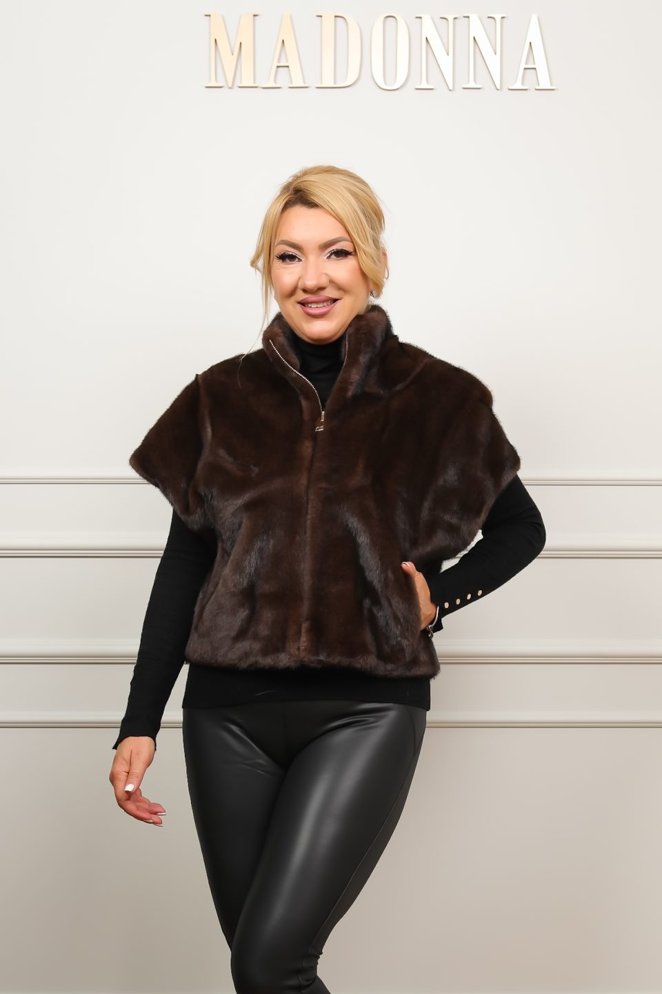 Haina Blana Artificiala Luciana